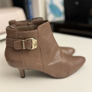 Anne Klein Elegant Leather Brown Ankle Boots Size 11